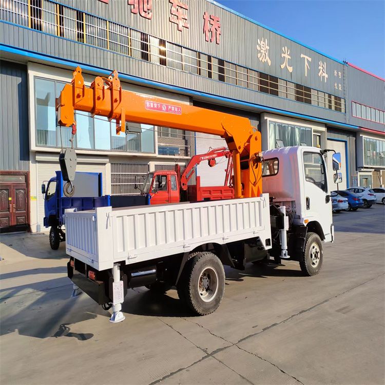 丰镇市三轮随车吊定制 农用改装机自备吊中瑞长期出售